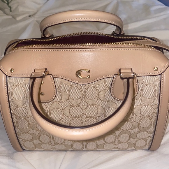Coach Handbags - Coach Purse, like brand new